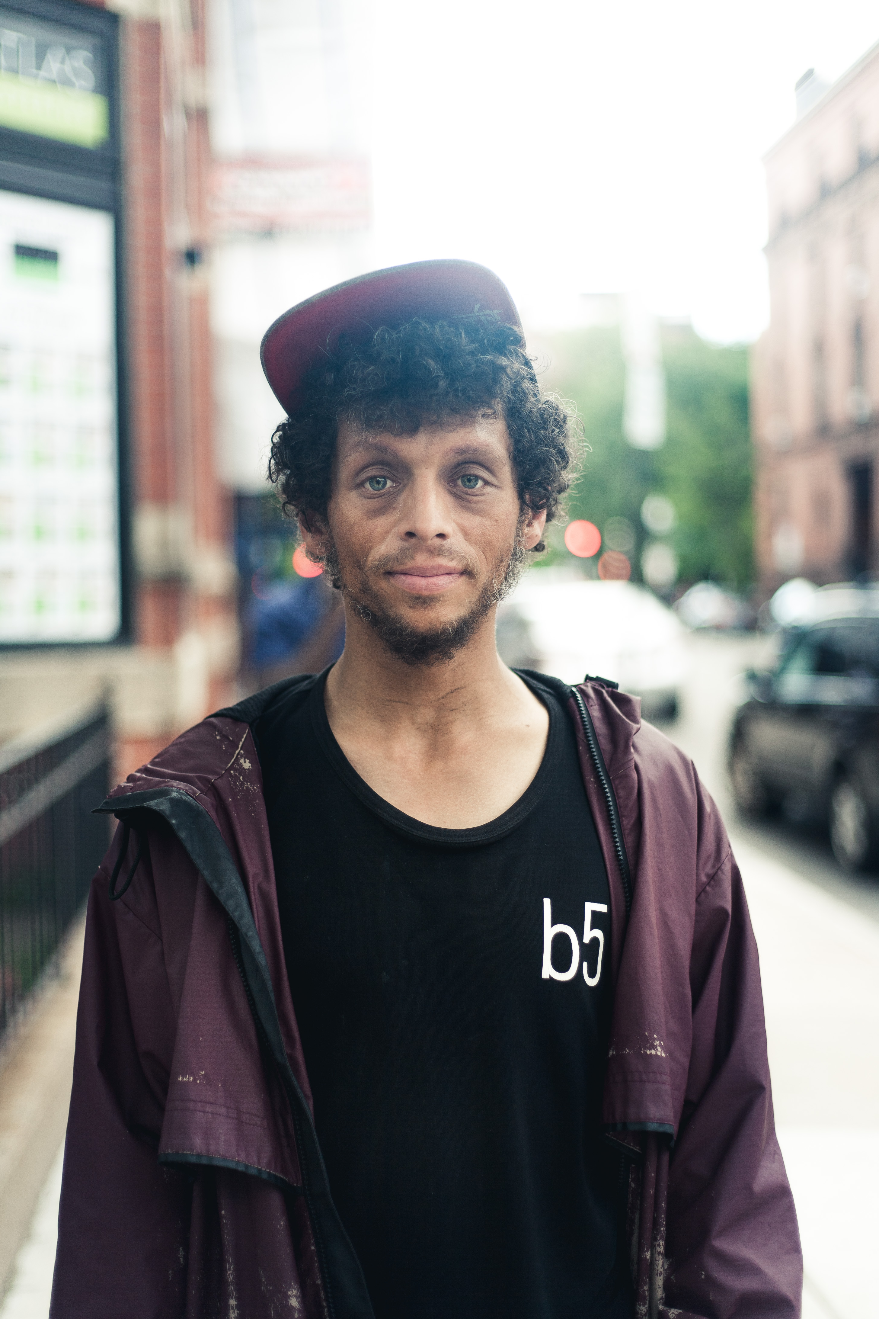 "Would you help me out with a couple of coins?"           "Sure! By the way, may I make your portrait? I'm trying to record the lives and stories of Boston residents in the form of static images."
"No problem! But I'm homeless, do not really have a place to reside in."
"But I think as long as you are living in this city, you are definitely a resident of Boston!"
"I guess so. Life is so hard to me."
"It's not easy for anyone. Carry on and good luck!"
"Thanks!"